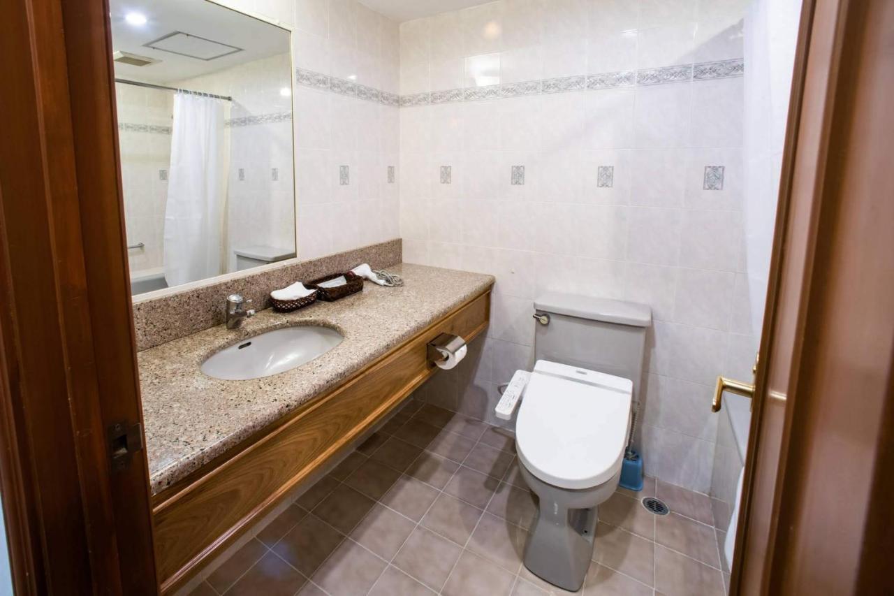 Saigon Court Serviced Apartment Хошимин Экстерьер фото